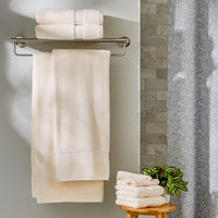 Better Homes & Gardens Signature Soft Solid Cotton Bath Towel, Vanilla Dream
